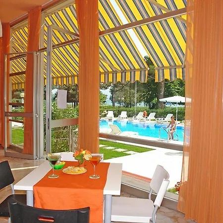 فندق Hi - Lakeview Pool