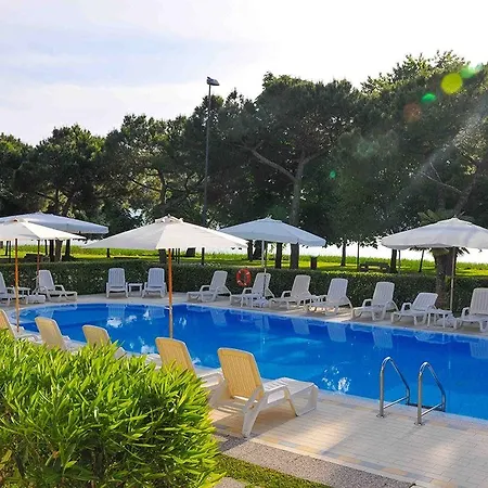 فندق Hi - Lakeview Pool